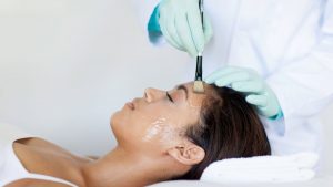 Peeling con ácido ferúlico: recupera tu piel del verano